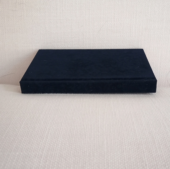 New Dior Velvetbound Goldleaf Notebook - Picture 7 of 8